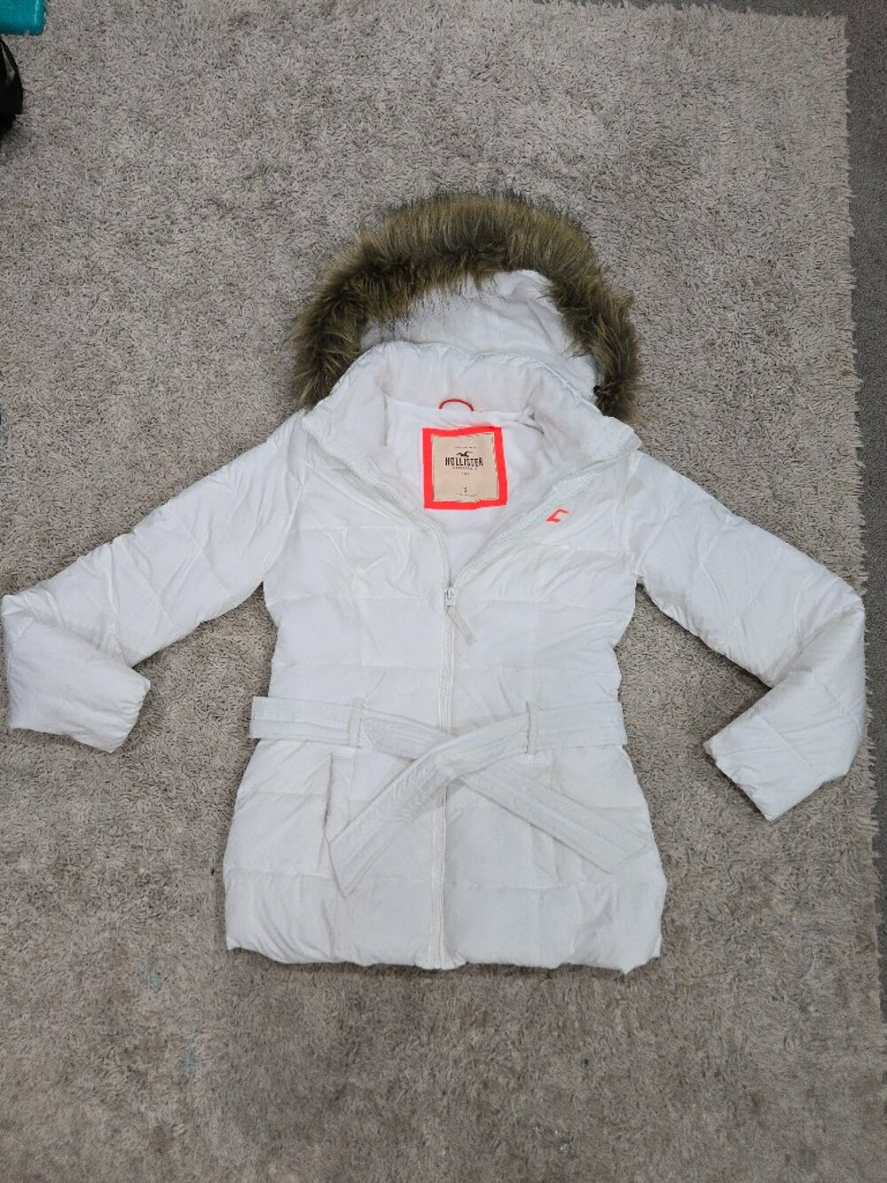 ❄️Hollister White Puffer Jacket Faux Fur Hood Belted Size Small Winter Coat❄️ - Picture 6 of 6